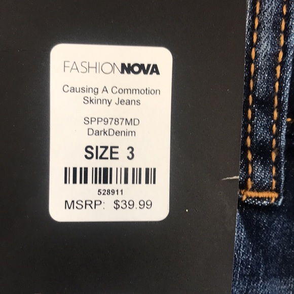Fashion Nova Causing a Commotion Skinny Jeans - Picture 8 of 8